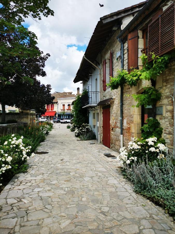 Le Coq En Repos Bed and Breakfast Saint-Sylvestre-sur-Lot Eksteriør billede